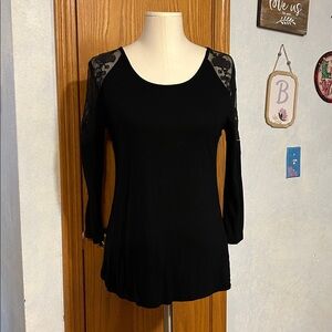 Maurice’s Black Top - Women’s Size Medium